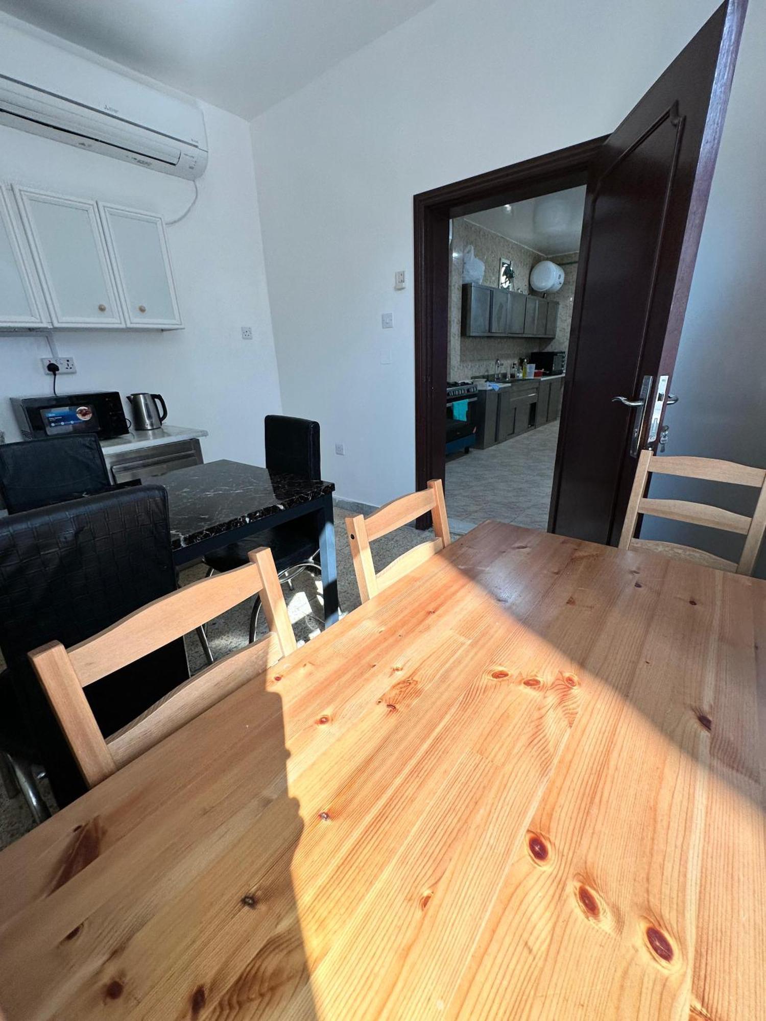 International Abu Dhabi Hostel מראה חיצוני תמונה