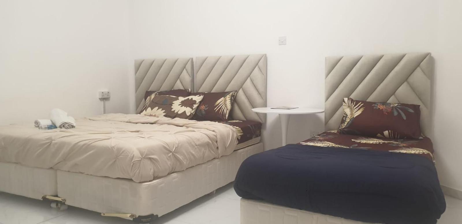 International Abu Dhabi Hostel מראה חיצוני תמונה
